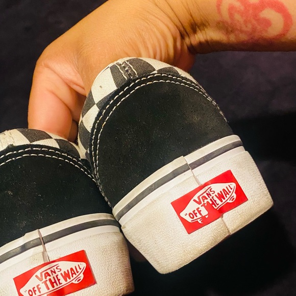 Vans - Picture 3 of 4